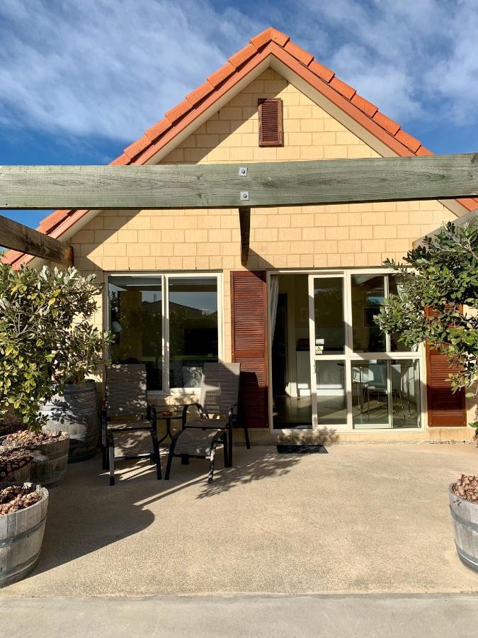 Teviot View Accommodation Amberley Bagian luar foto