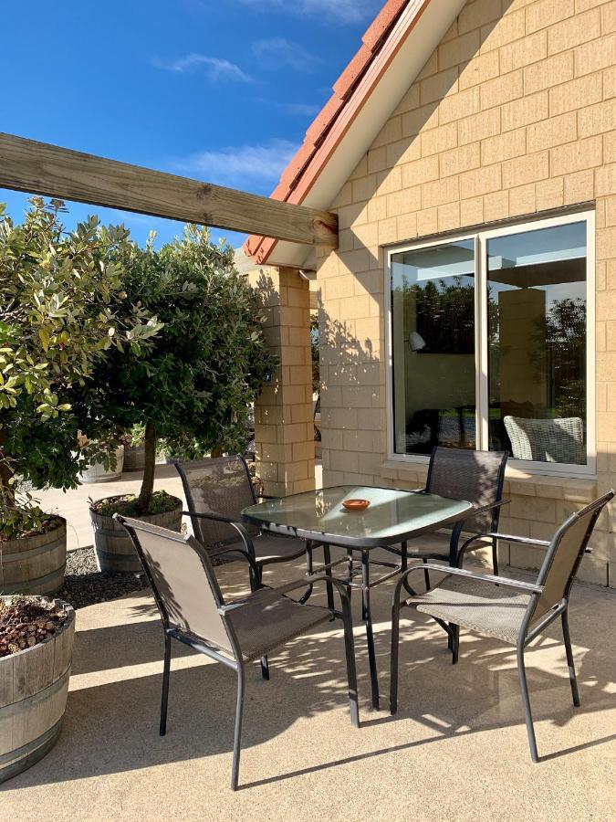 Teviot View Accommodation Amberley Bagian luar foto